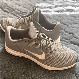 Women’s Nike Running Shoes Like New 10